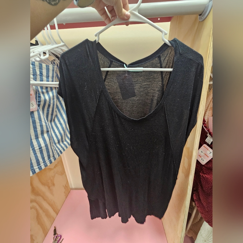 Black tee